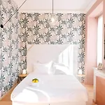 Lemon Hotel 2*