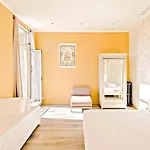 Lemon Hotel