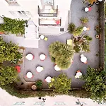 Lemon Hotel